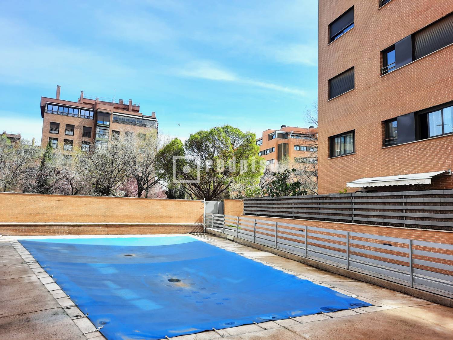 Piso en alquiler en  avenida de Isabel de Valois, Madrid  39/48