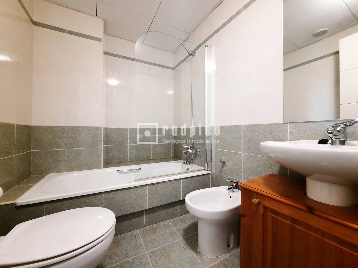 Piso en alquiler en  avenida de Isabel de Valois, Madrid  31/48