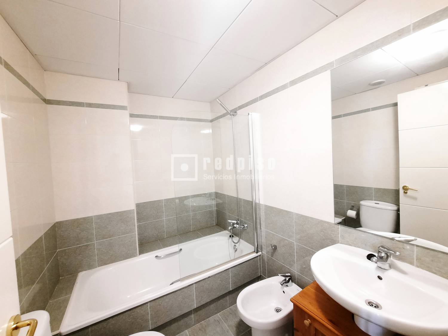 Piso en alquiler en  avenida de Isabel de Valois, Madrid  29/48