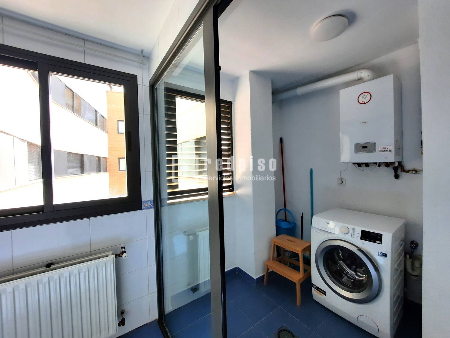 Piso en alquiler en  avenida de Isabel de Valois, Madrid  14/48