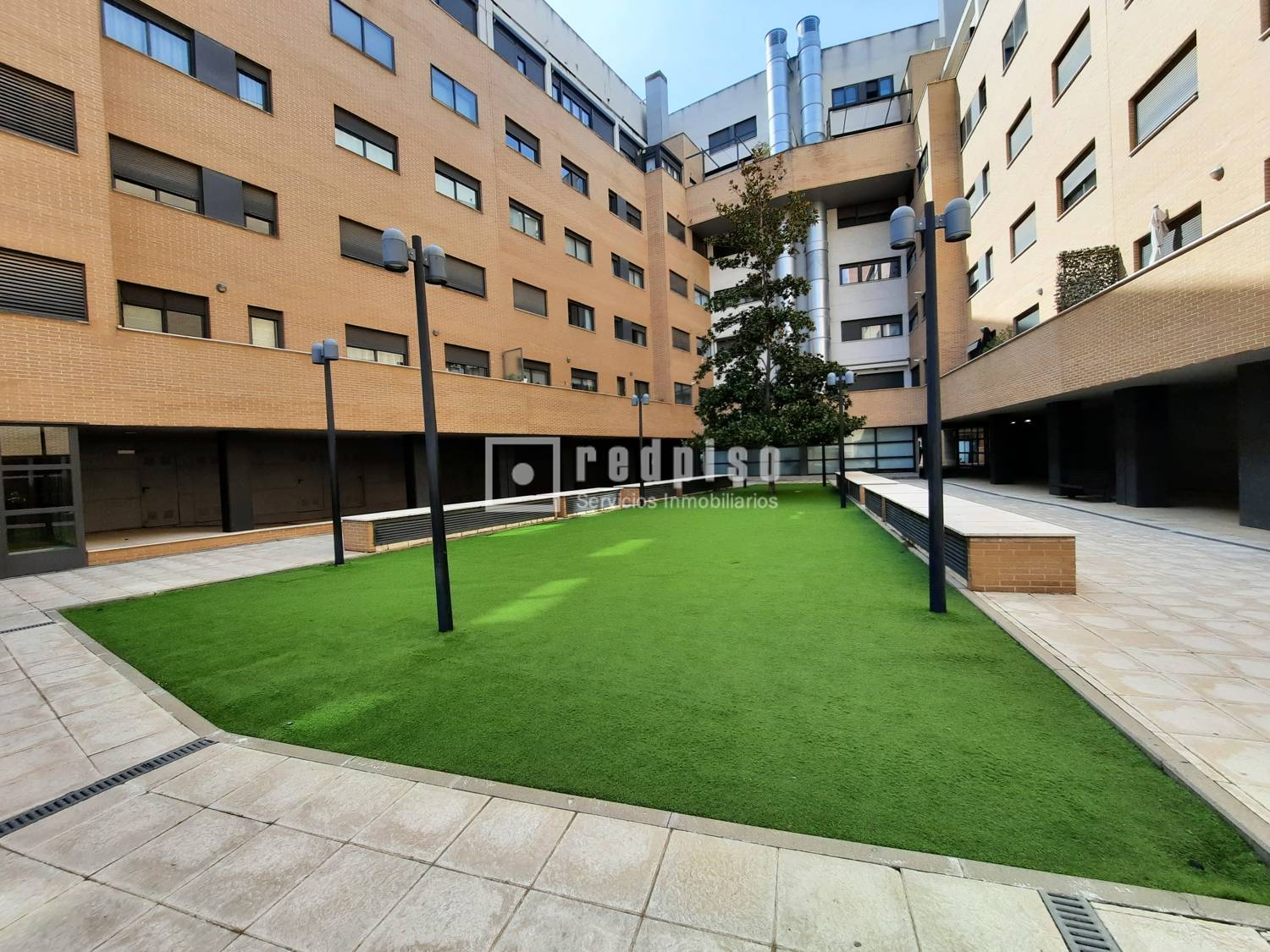 Piso en alquiler en  avenida de Isabel de Valois, Madrid  47/48