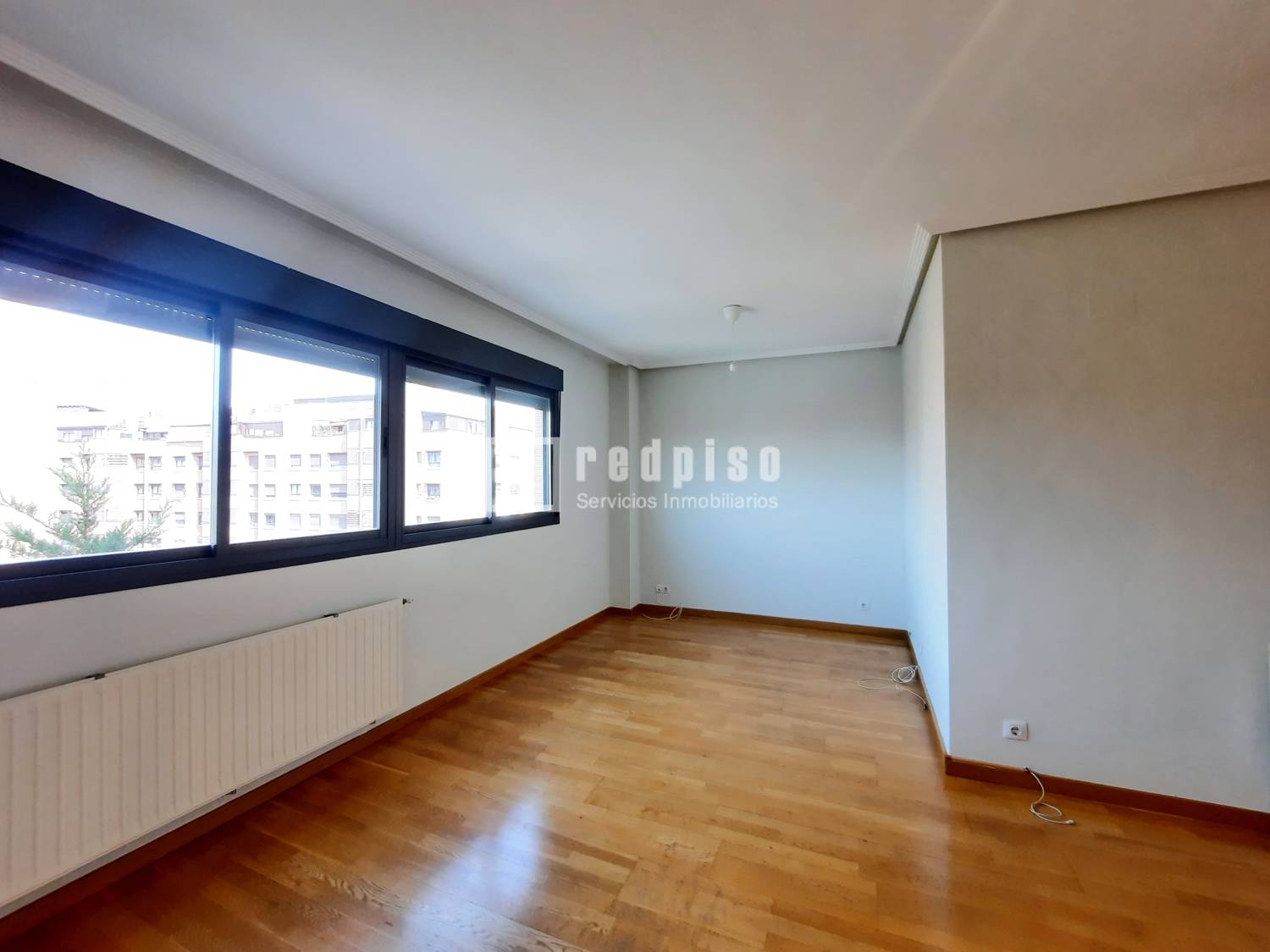 Piso en alquiler en  avenida de Isabel de Valois, Madrid  5/48