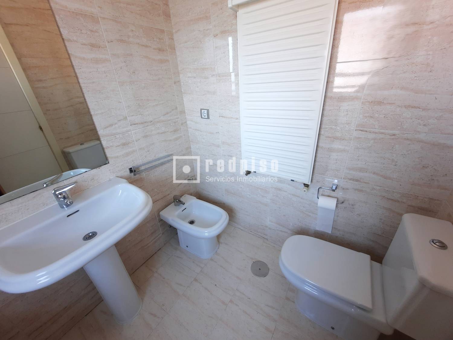 Piso en alquiler en  avenida de Isabel de Valois, Madrid  21/48