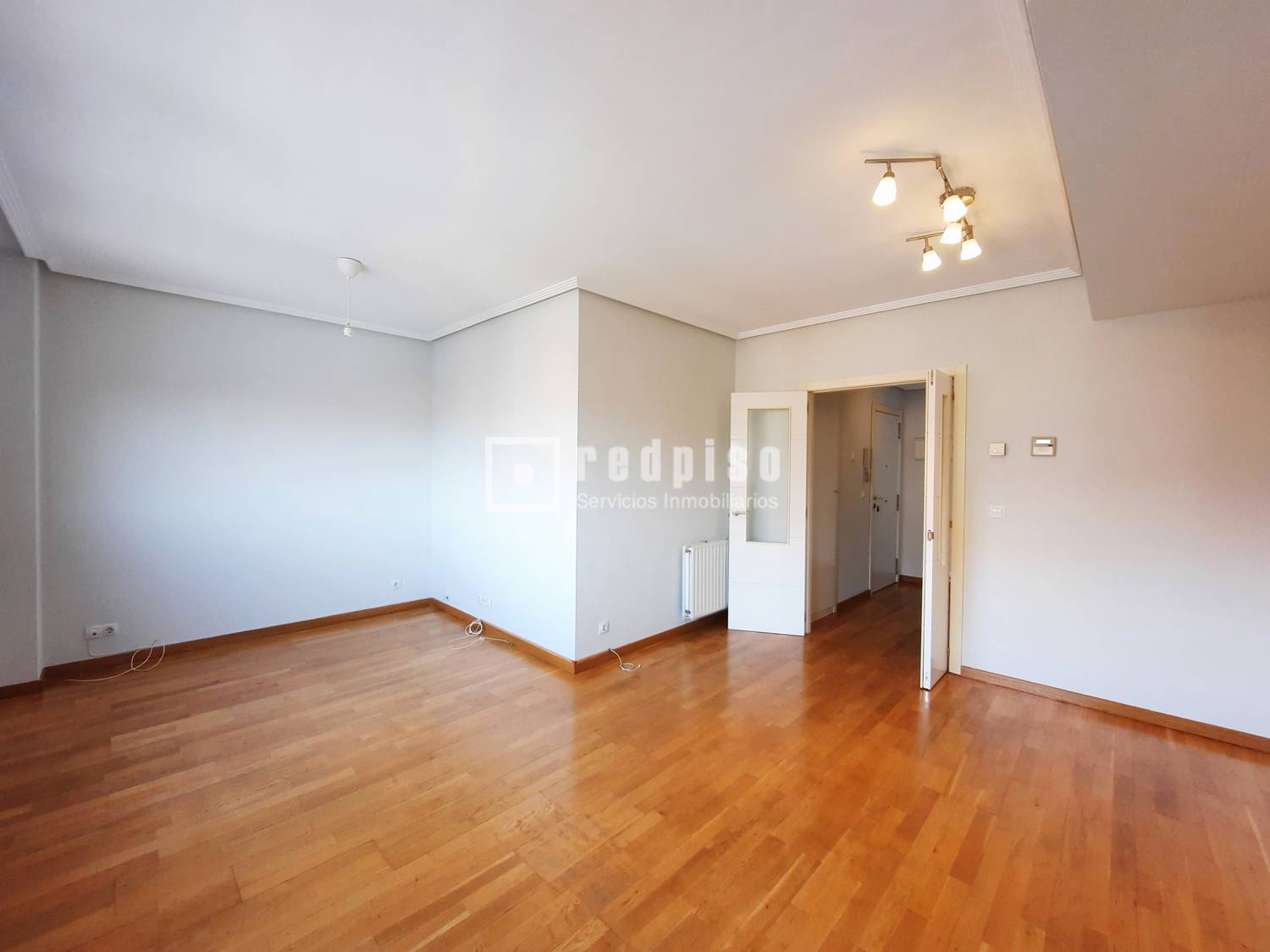 Piso en alquiler en  avenida de Isabel de Valois, Madrid  8/48