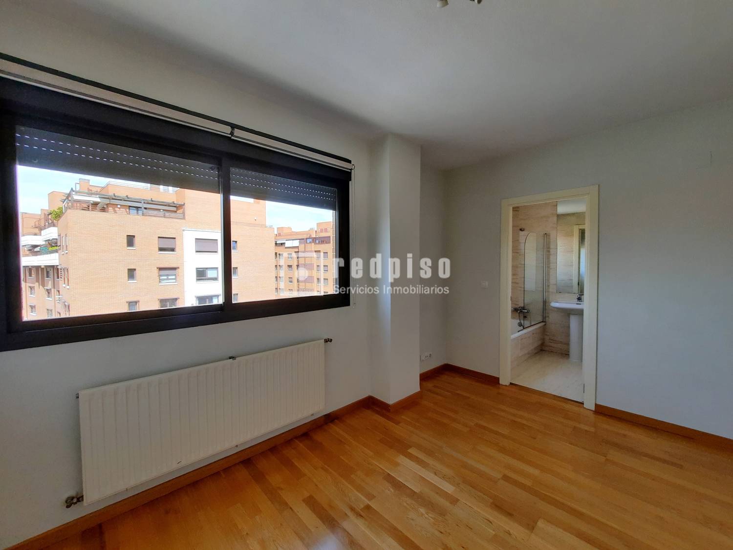 Piso en alquiler en  avenida de Isabel de Valois, Madrid  19/48