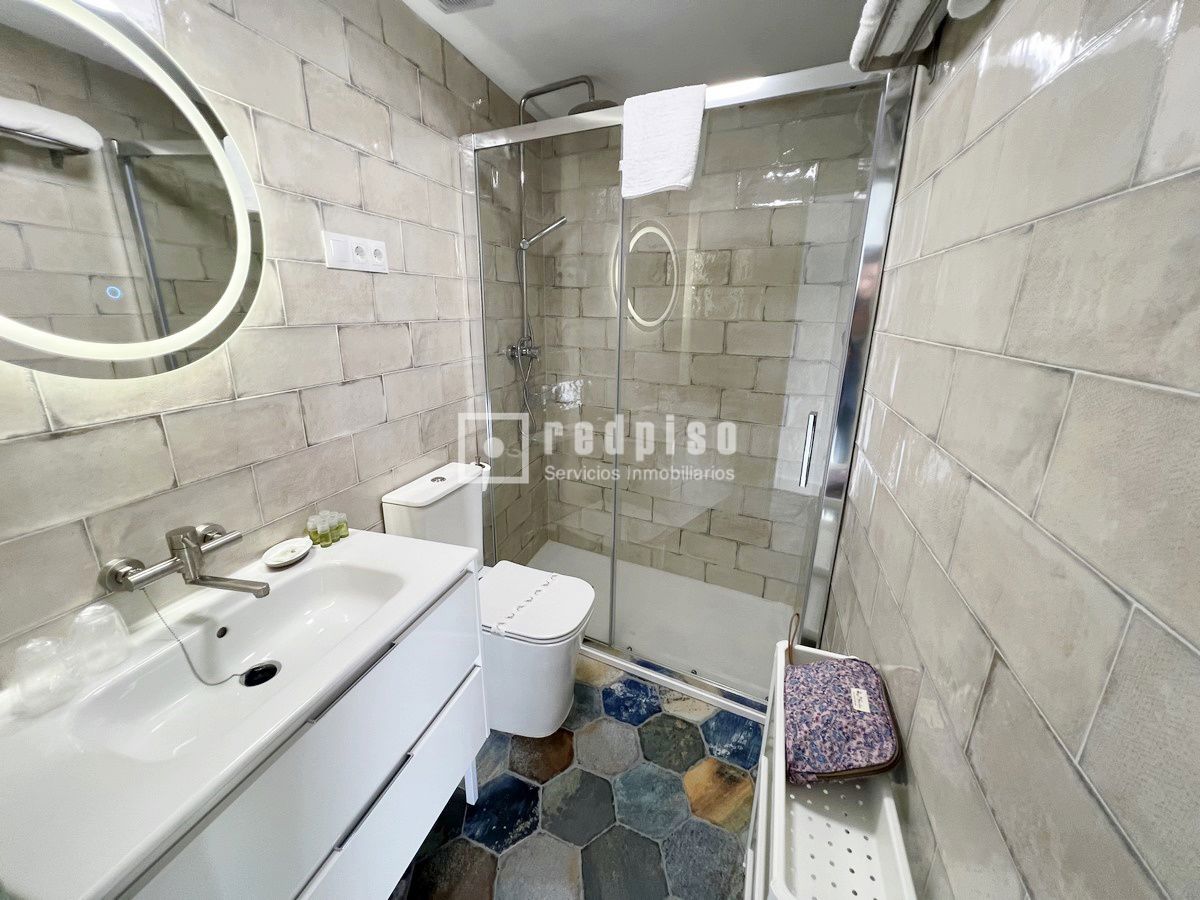 Edificio en venta en calle De Victoria, La Cala Del Moral, Málaga 33/55