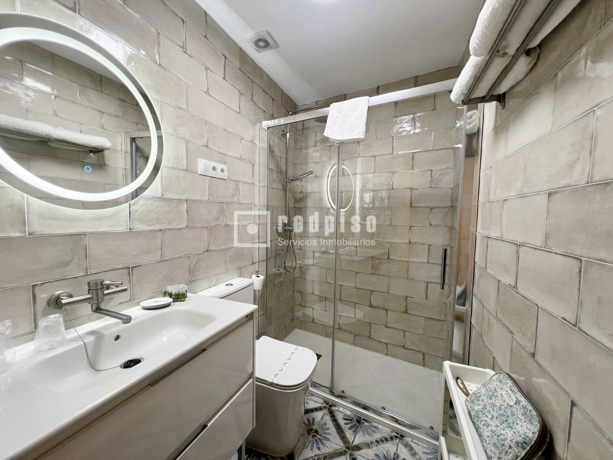 Edificio en venta en calle De Victoria, La Cala Del Moral, Málaga 10/55