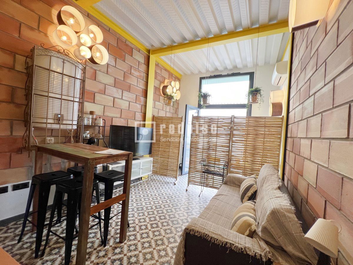 Edificio en venta en calle De Victoria, La Cala Del Moral, Málaga 52/55