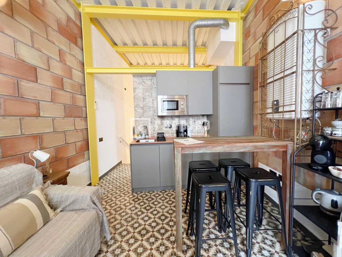 Edificio en venta en calle De Victoria, La Cala Del Moral, Málaga 51/55