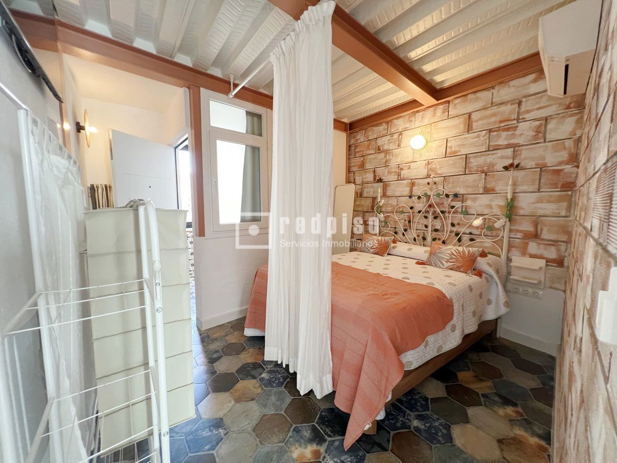 Edificio en venta en calle De Victoria, La Cala Del Moral, Málaga 35/55