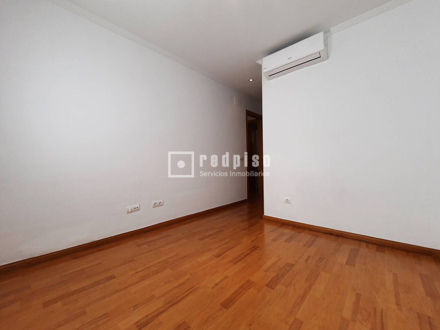 Piso en alquiler en  calle de la Princesa de Éboli, Hortaleza, Madrid  32/42