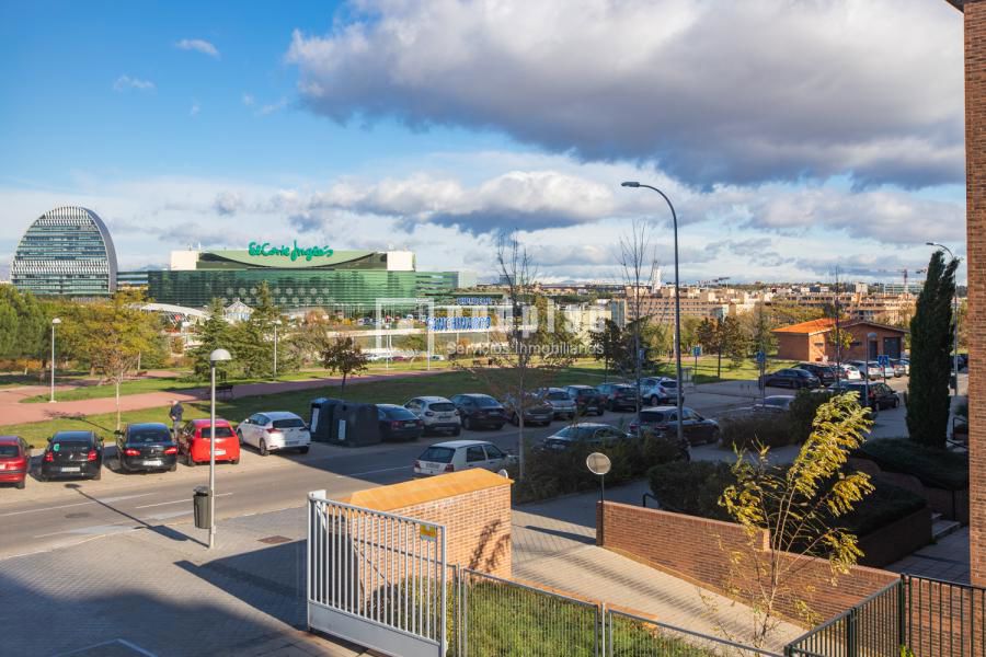 Piso en alquiler en  calle de la Princesa de Éboli, Hortaleza, Madrid  1/42