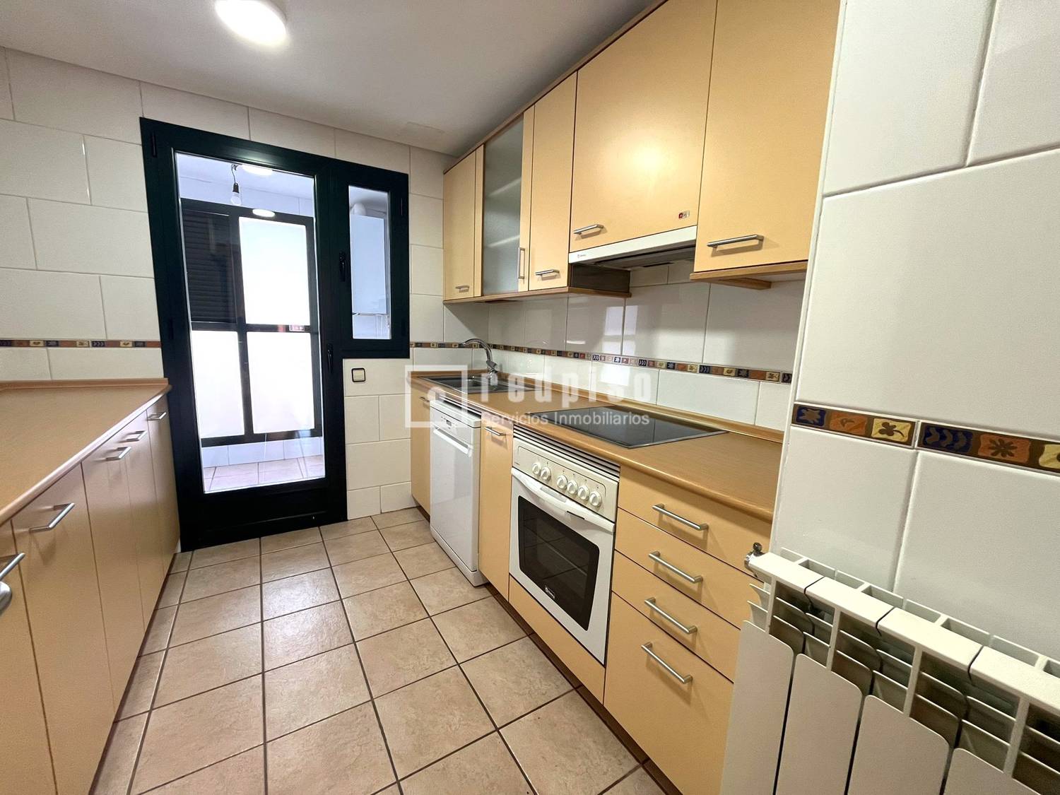 Piso en alquiler en  avenida de Niceto Alcalá Zamora, Madrid  3/39