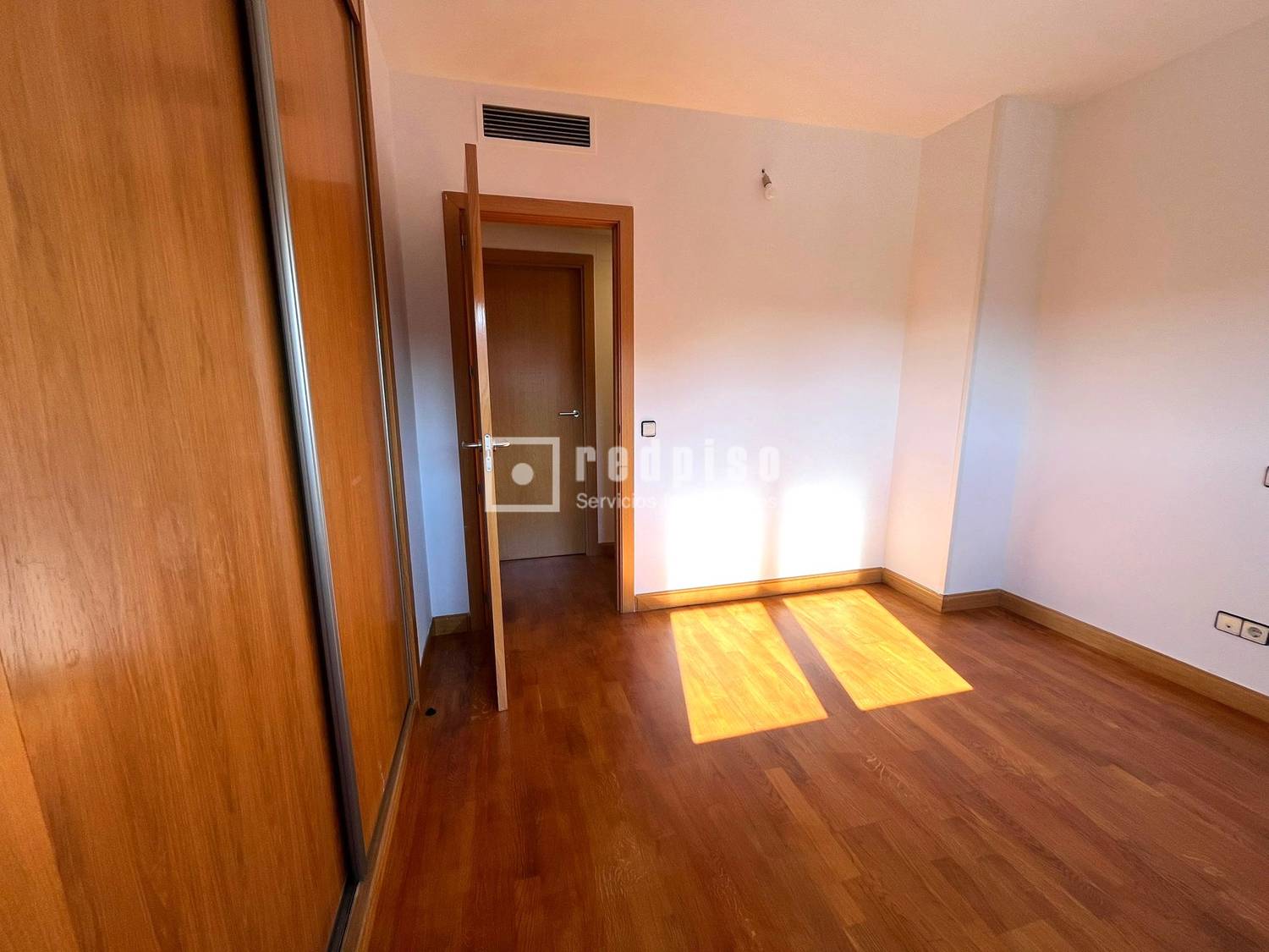 Piso en alquiler en  avenida de Niceto Alcalá Zamora, Madrid  29/39