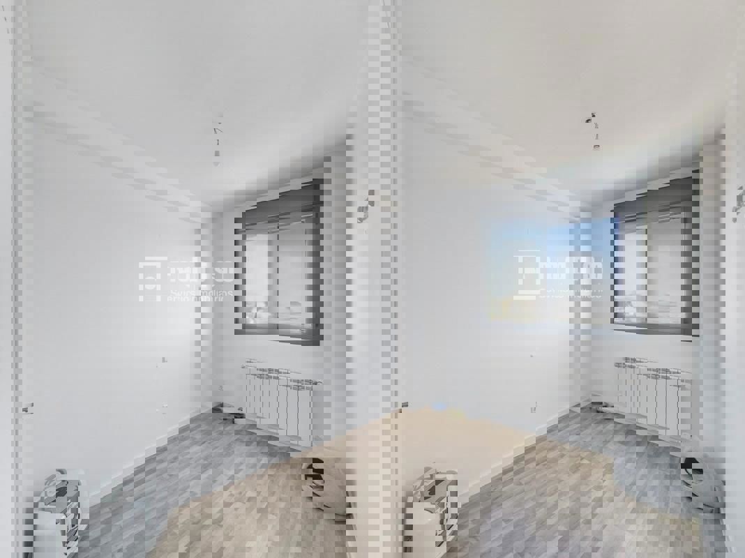 Piso en venta en calle Del Concejal Victorino Granizo, Vicálvaro, Madrid 16/19