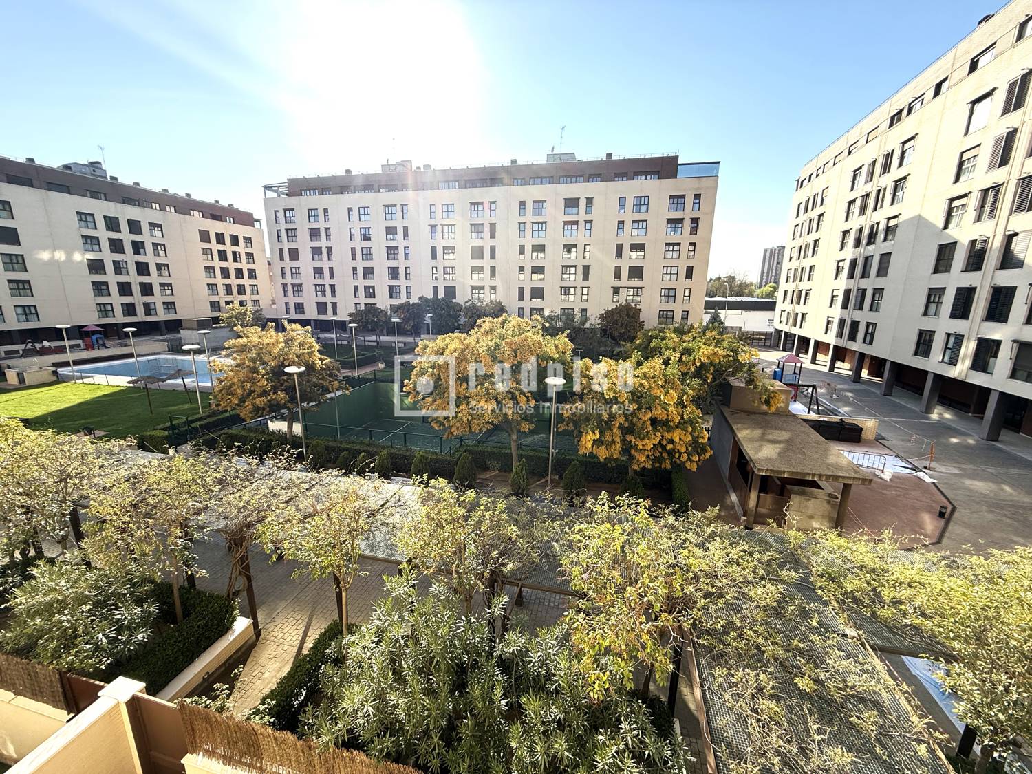 Piso en venta en calle De Los Clarinetes, Madrid, Madrid 23/25