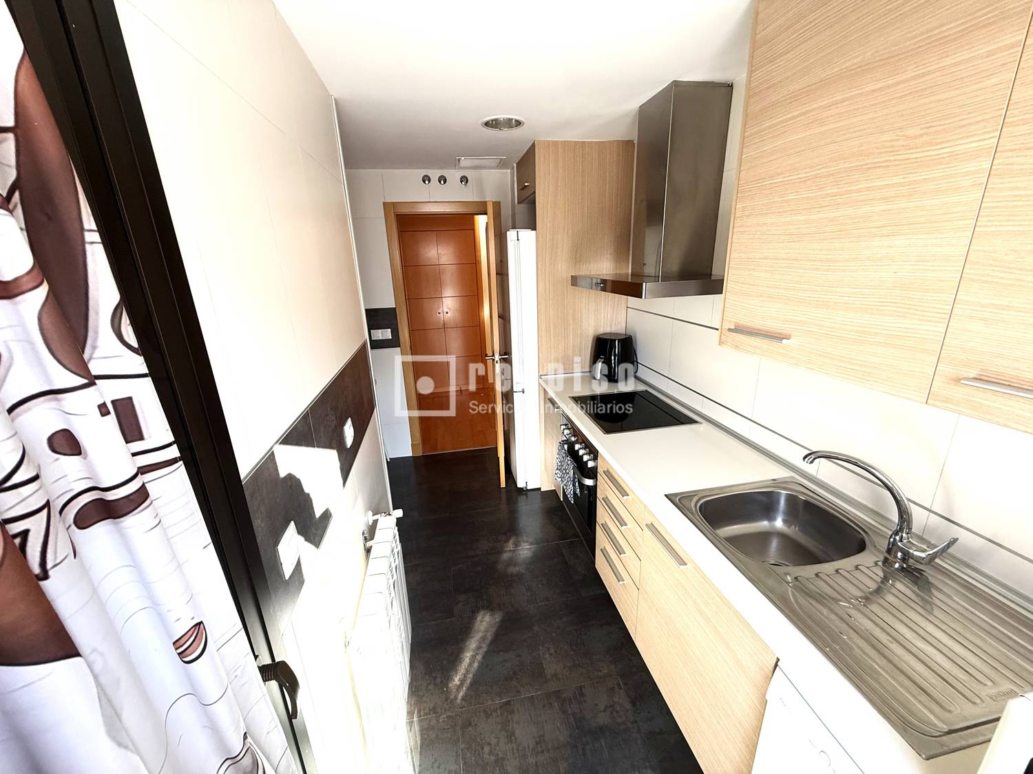 Piso en venta en calle De Los Clarinetes, Madrid, Madrid 16/25