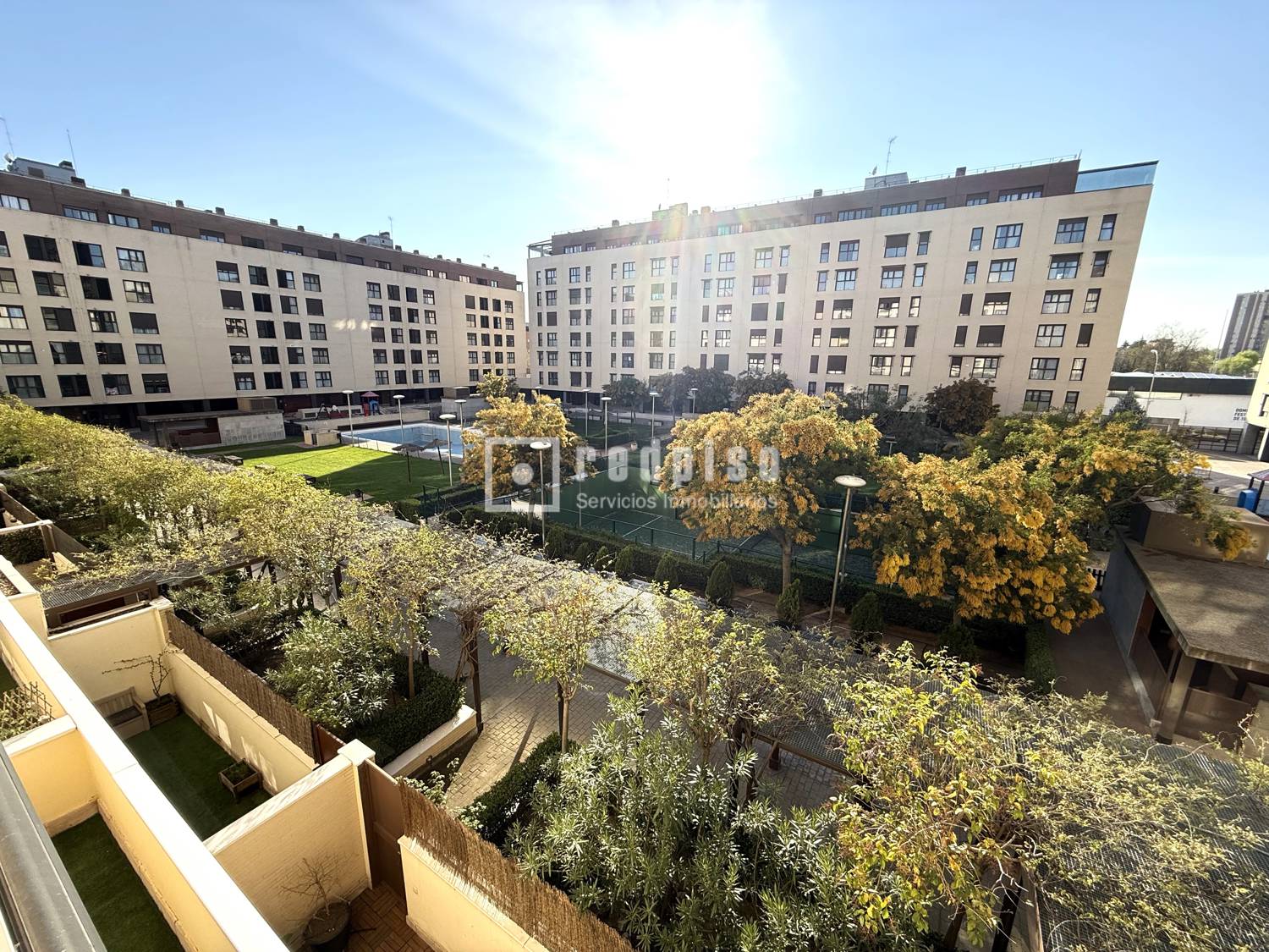 Piso en venta en  calle de los Clarinetes, Madrid  1/1