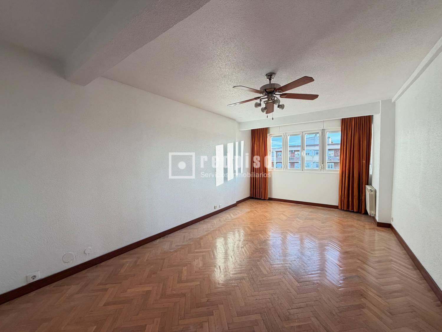 Piso en venta en calle De La Fuente Del Tiro, Madrid, Madrid 2/12