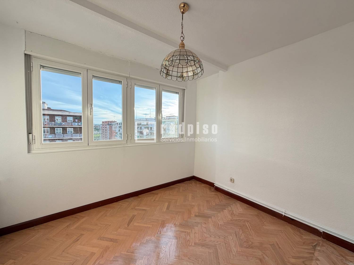 Piso en venta en calle De La Fuente Del Tiro, Madrid, Madrid 4/12