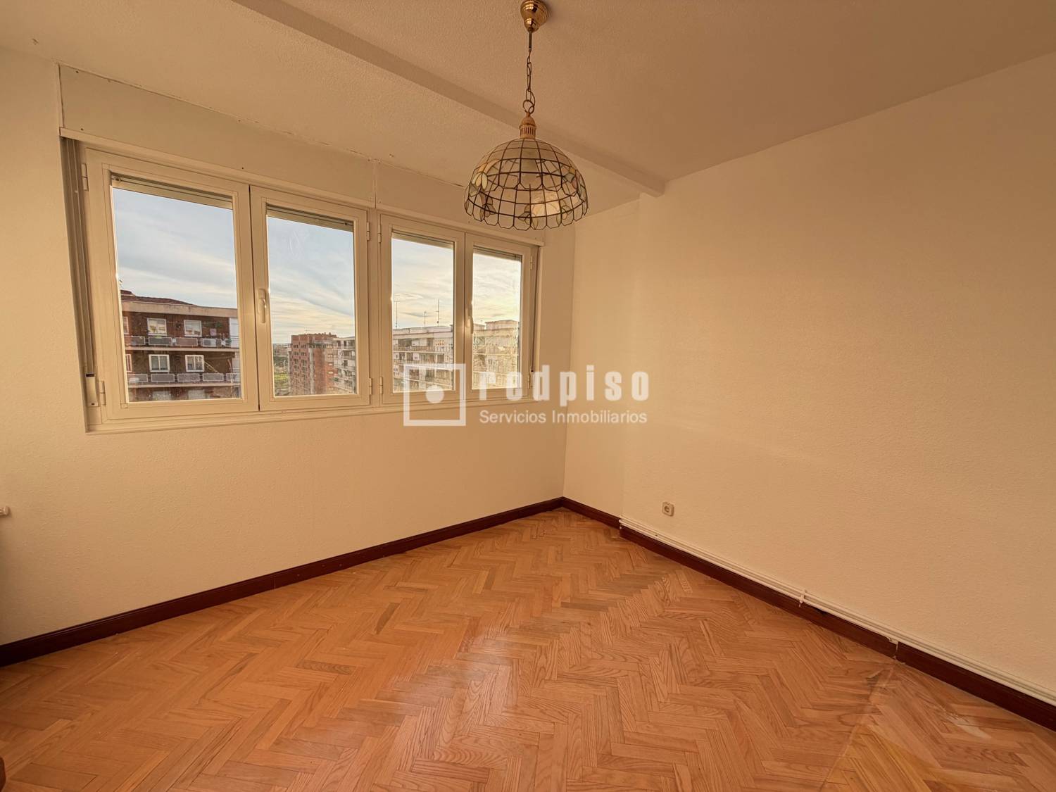 Piso en venta en calle De La Fuente Del Tiro, Madrid, Madrid 6/12