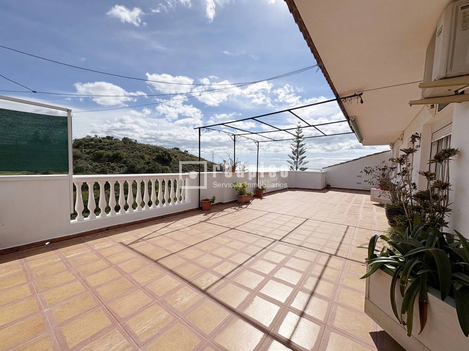 Piso en alquiler en  calle Acebuche, Málaga  2/30