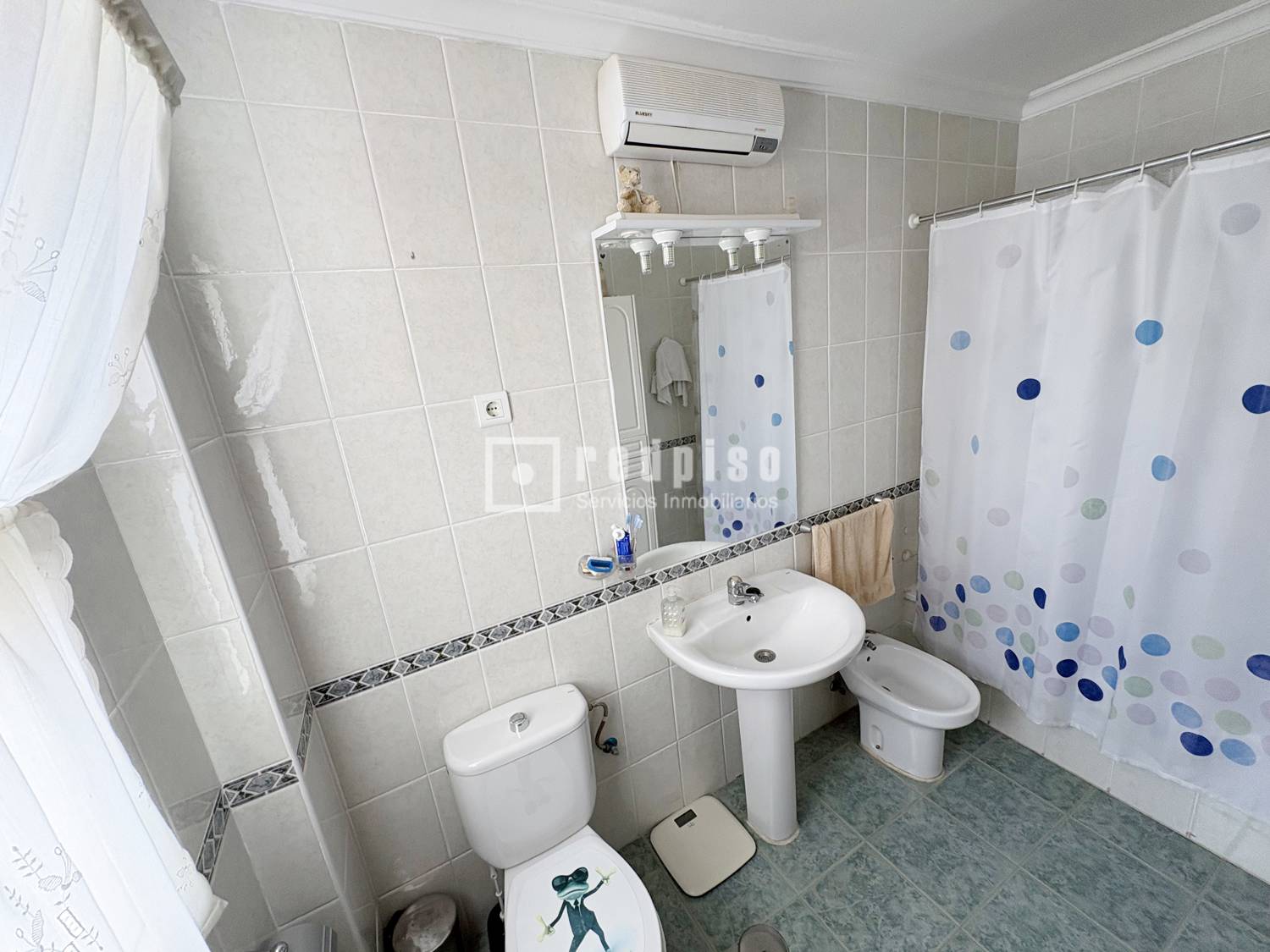 Piso en alquiler en  calle Acebuche, Málaga  15/30