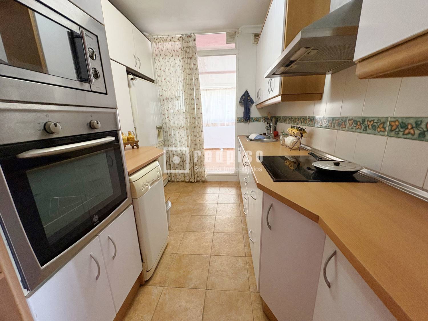 Piso en alquiler en  calle Acebuche, Málaga  20/30