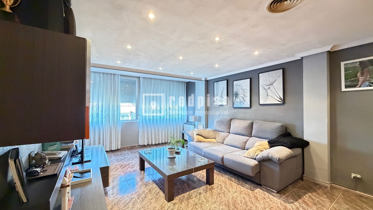 Piso en venta en Zarzaquemada, Madrid 2/19