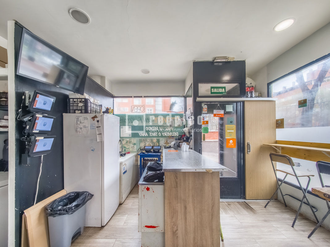 Local en venta en calle De Laponia, Madrid, Madrid 3/16