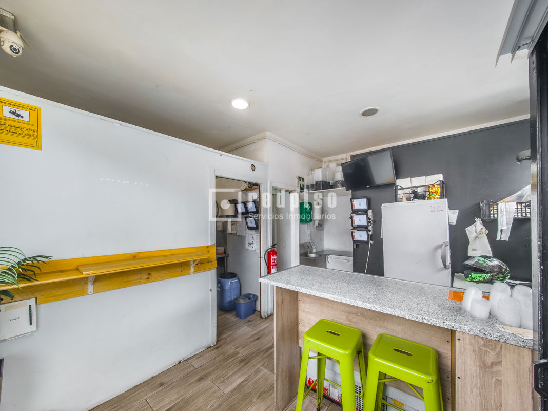 Local en venta en calle De Laponia, Madrid, Madrid 2/16