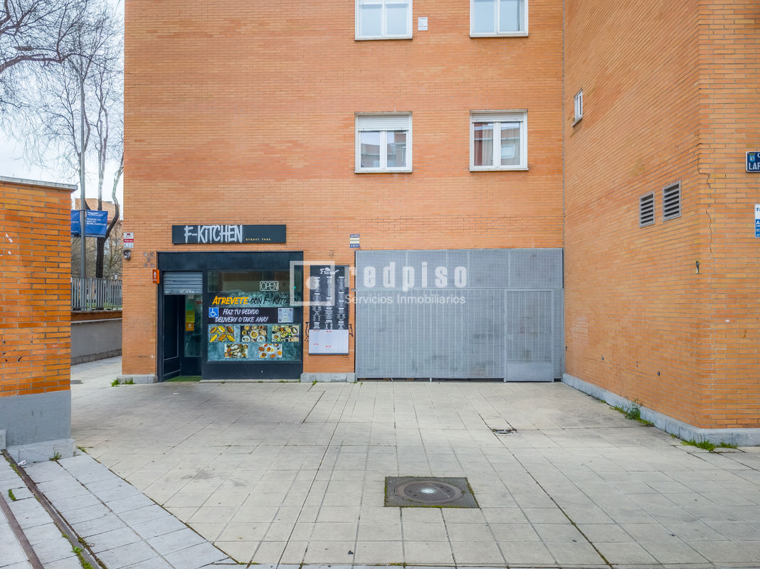 Local en venta en calle De Laponia, Madrid, Madrid 14/16