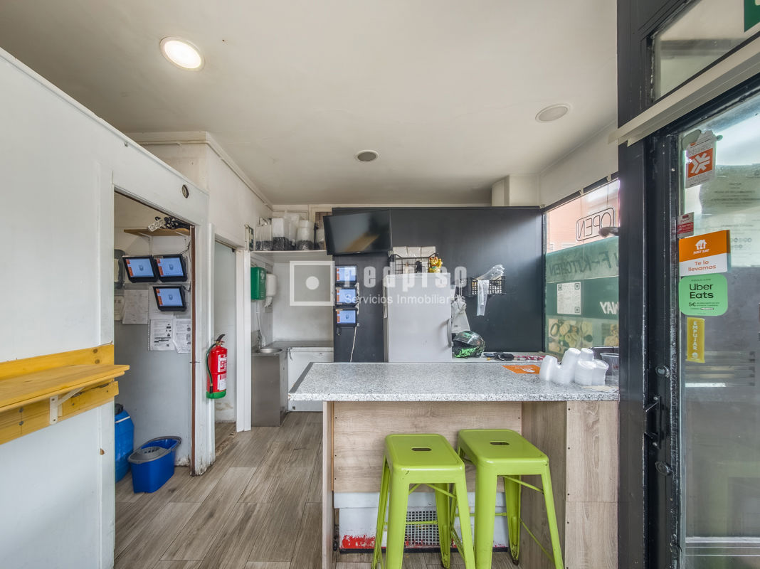 Local en venta en  calle de Laponia, Madrid  1/1