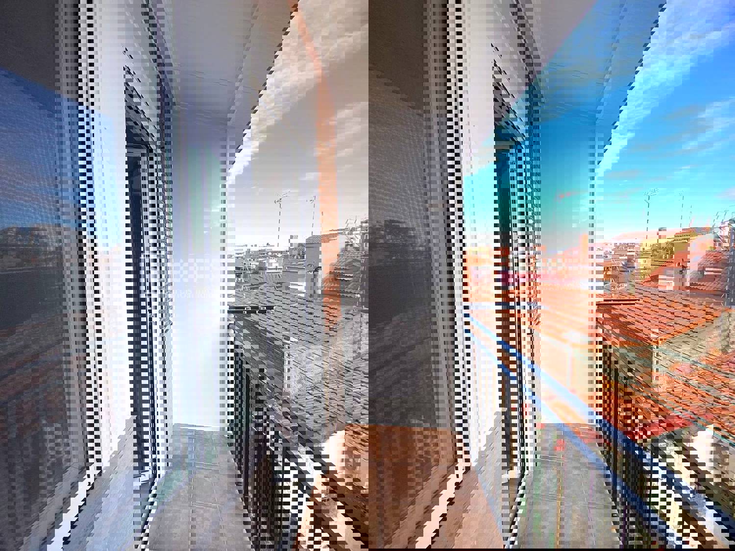 Piso en alquiler en  calle del Poniente, Coslada, Madrid  4/6