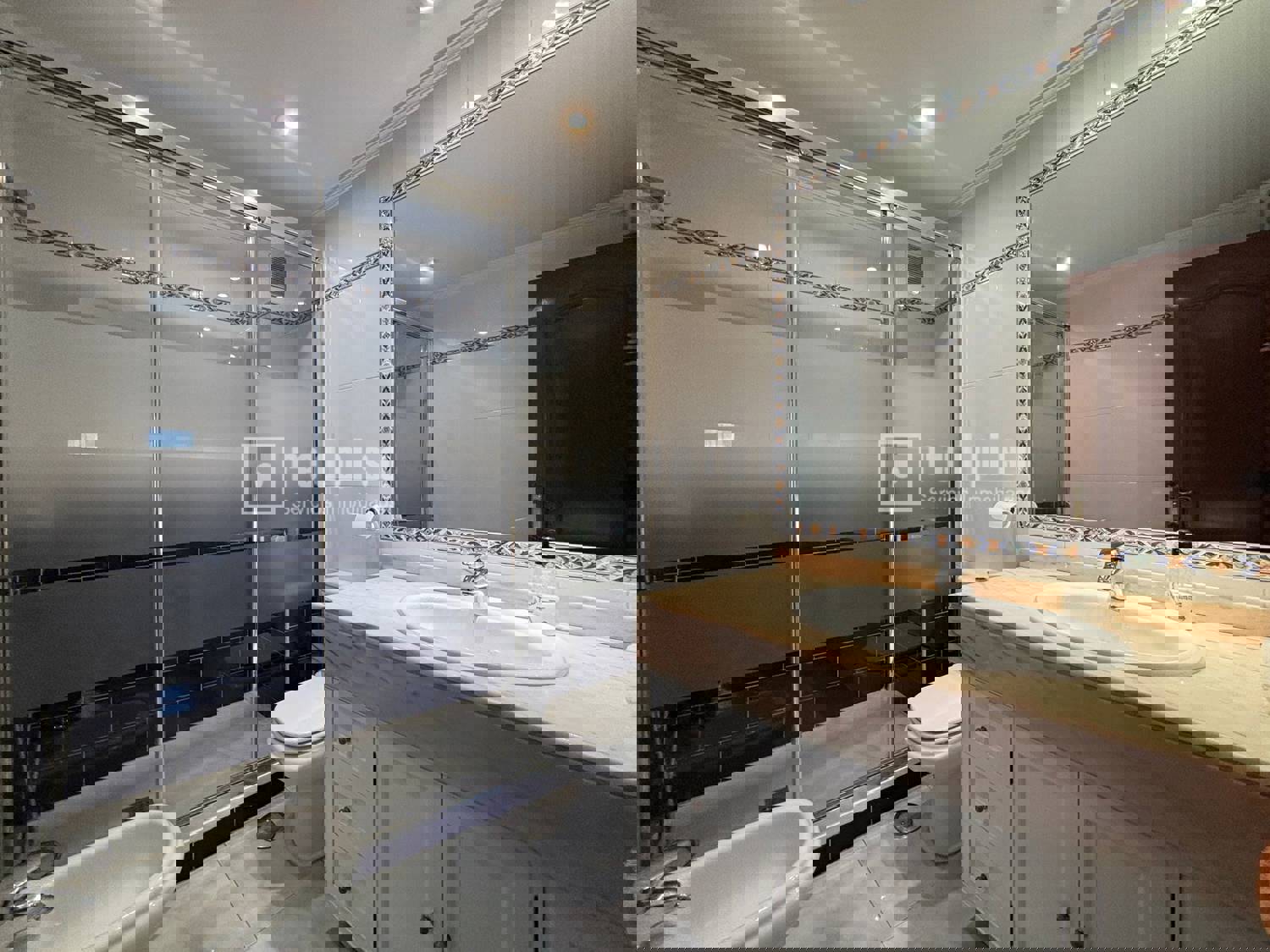 Piso en venta en calle De Alba De Tormes, Madrid, Madrid 10/20