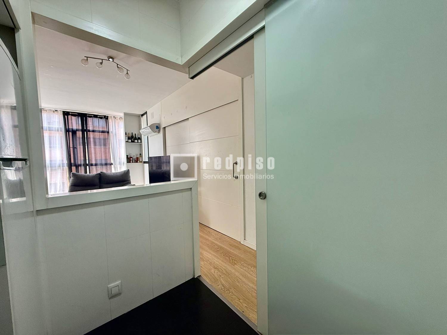Piso en venta en calle De Martín Muñoz De Las Posadas, Vallecas, Madrid 10/31