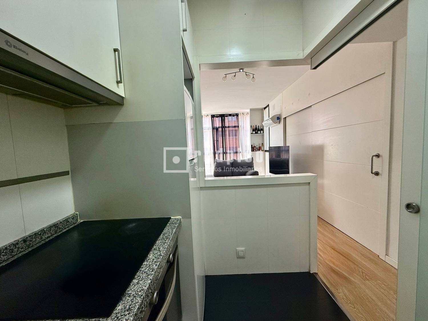 Piso en venta en calle De Martín Muñoz De Las Posadas, Vallecas, Madrid 9/31