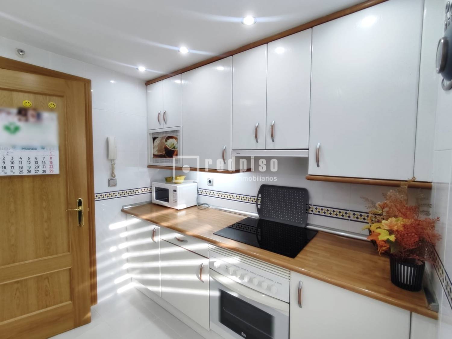 Piso en venta en Los Combos, Madrid 12/56