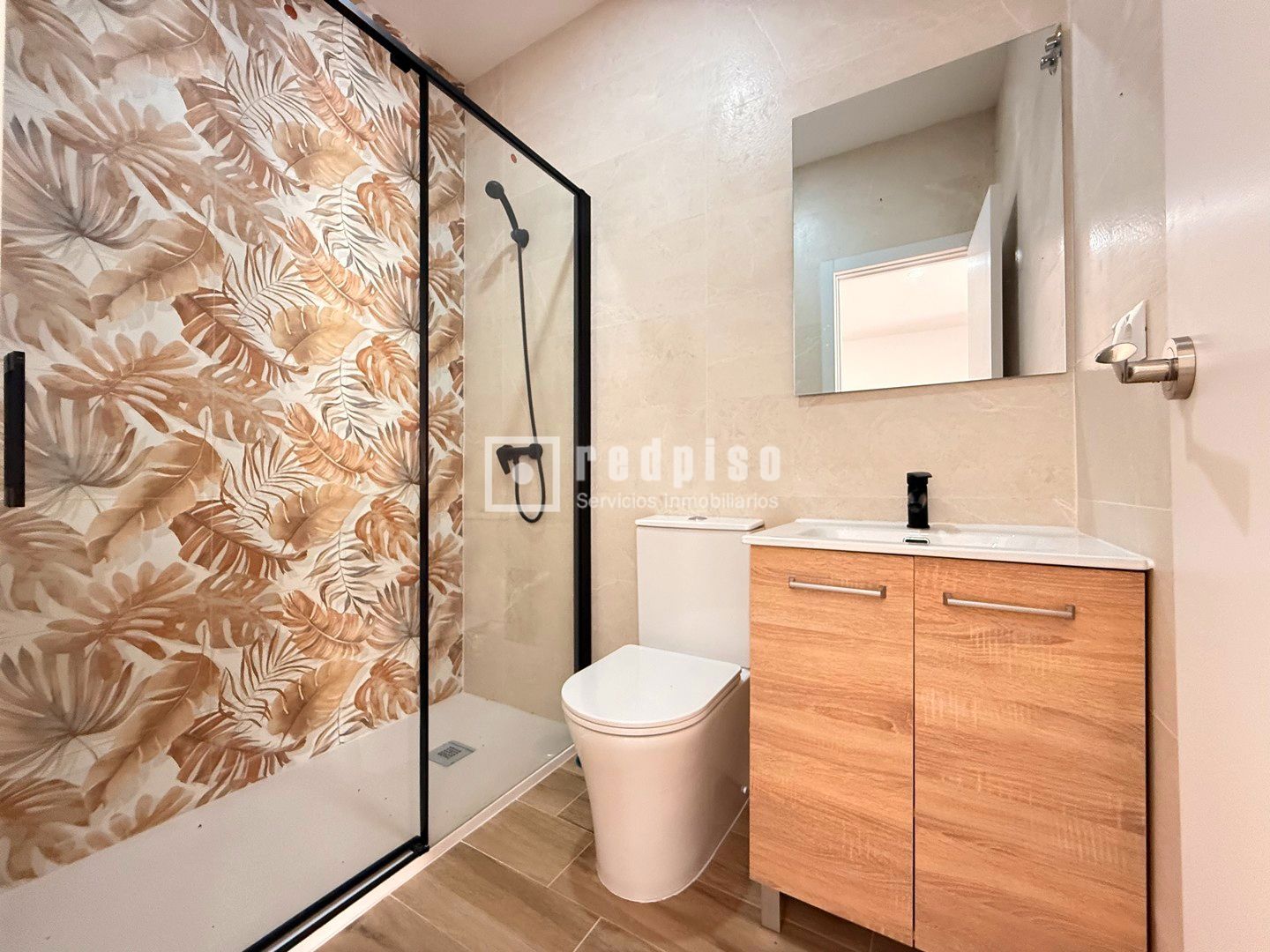 Piso en venta en calle Lágrima, Ciudad Jardín, Málaga 8/19