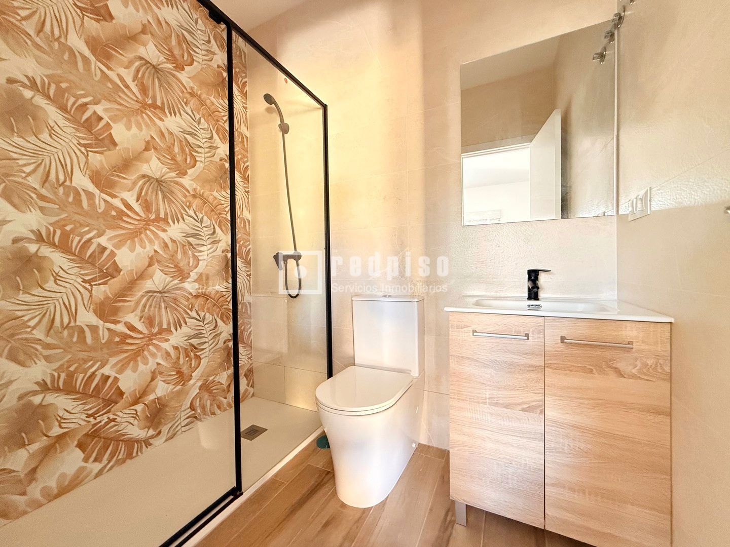 Piso en venta en calle Lágrima, Ciudad Jardín, Málaga 8/19