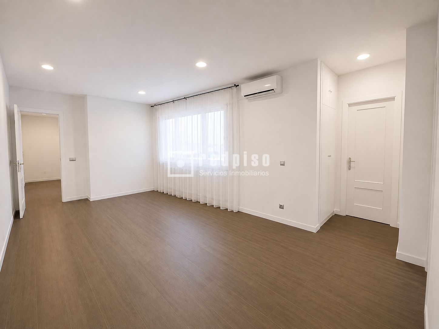 Piso en venta en  calle de la Batalla del Salado, Madrid  1/1