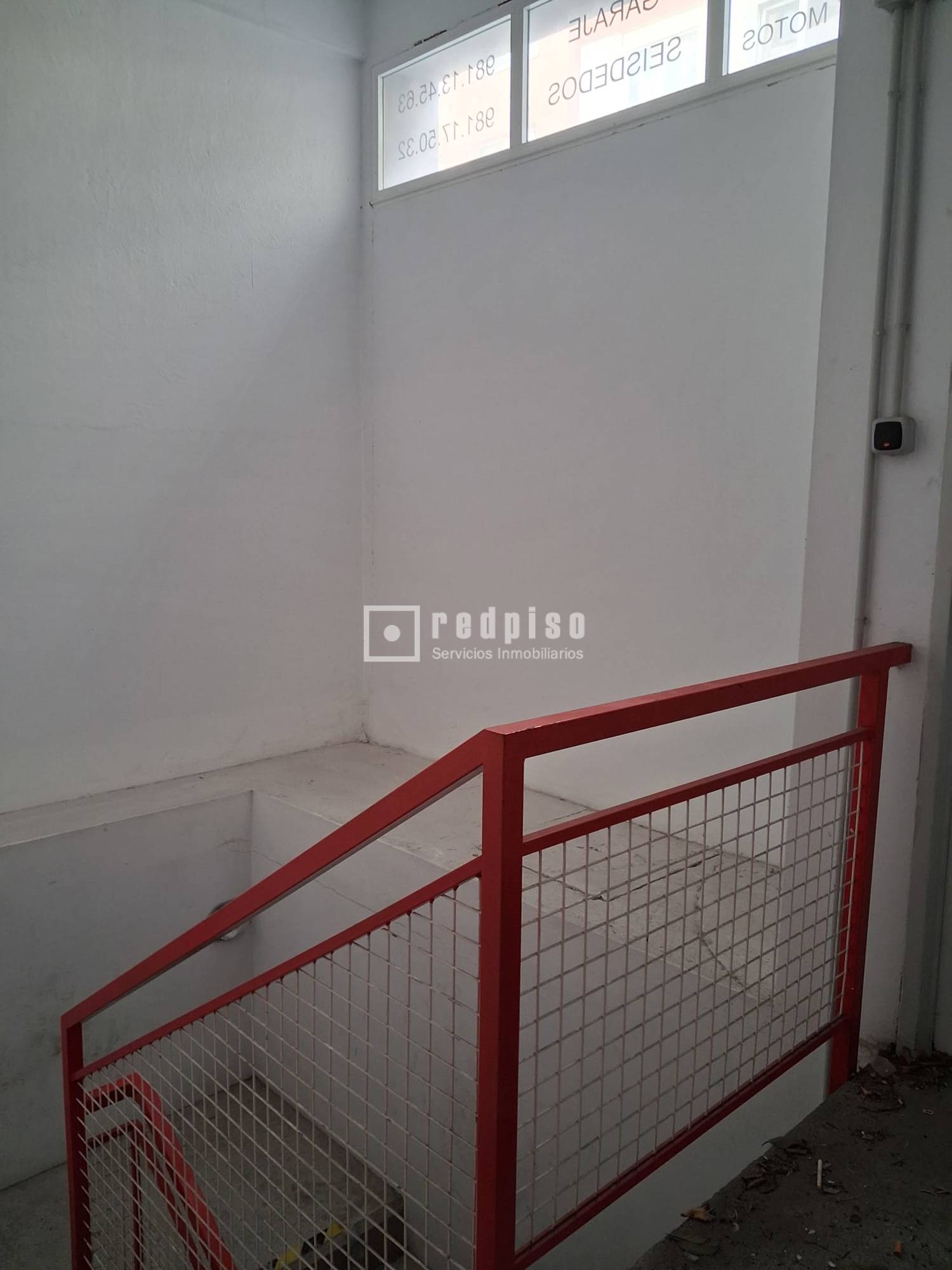 Garaje en venta en  calle de Barcelona, A Coruña  37/57