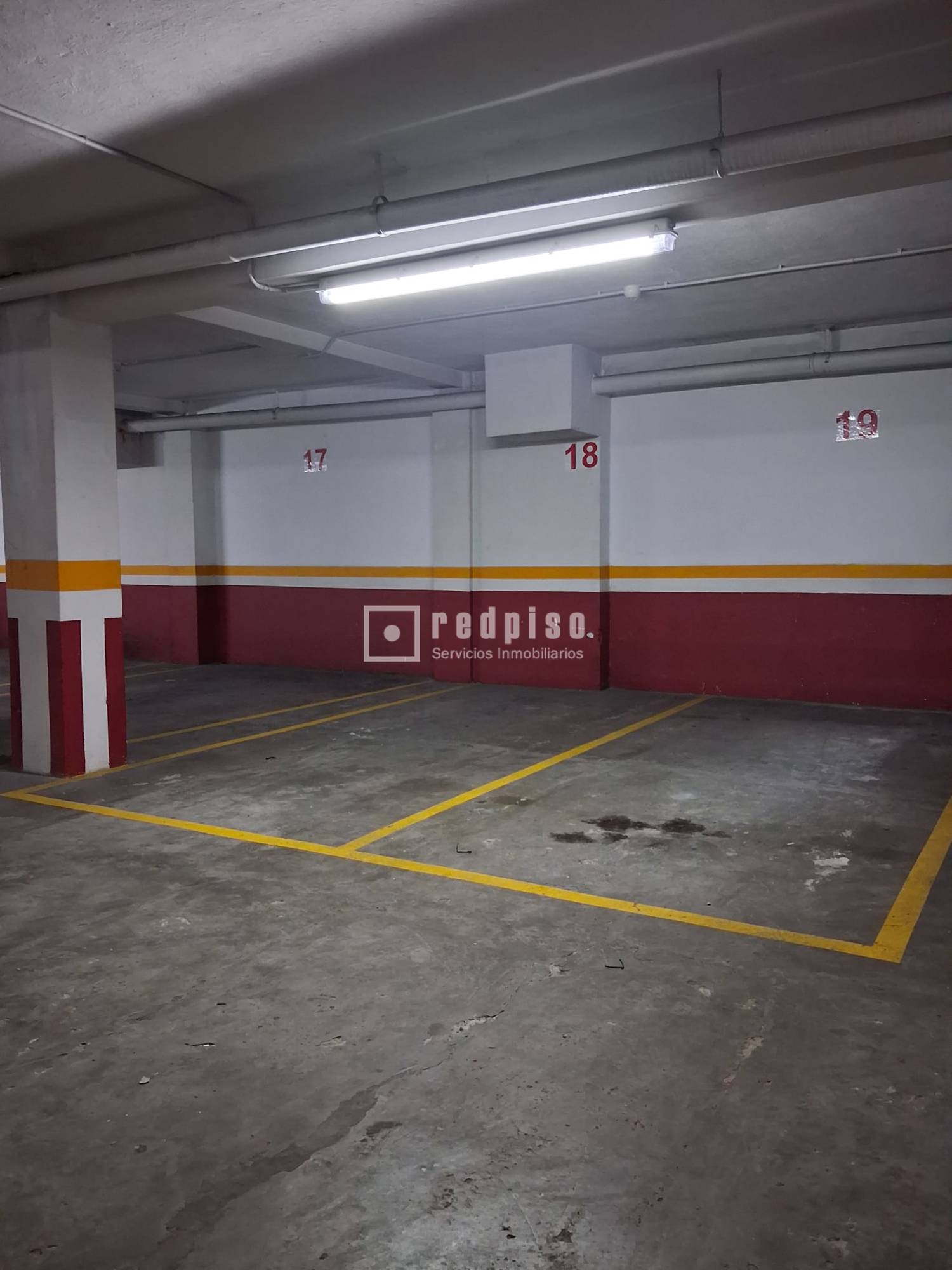 Garaje en venta en  calle de Barcelona, A Coruña  54/57