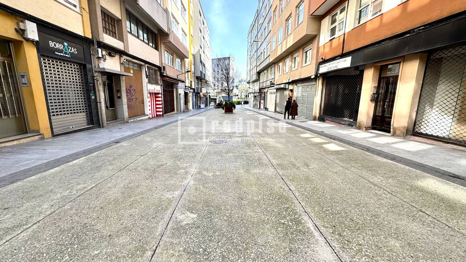 Garaje en venta en  calle de Barcelona, A Coruña  7/57