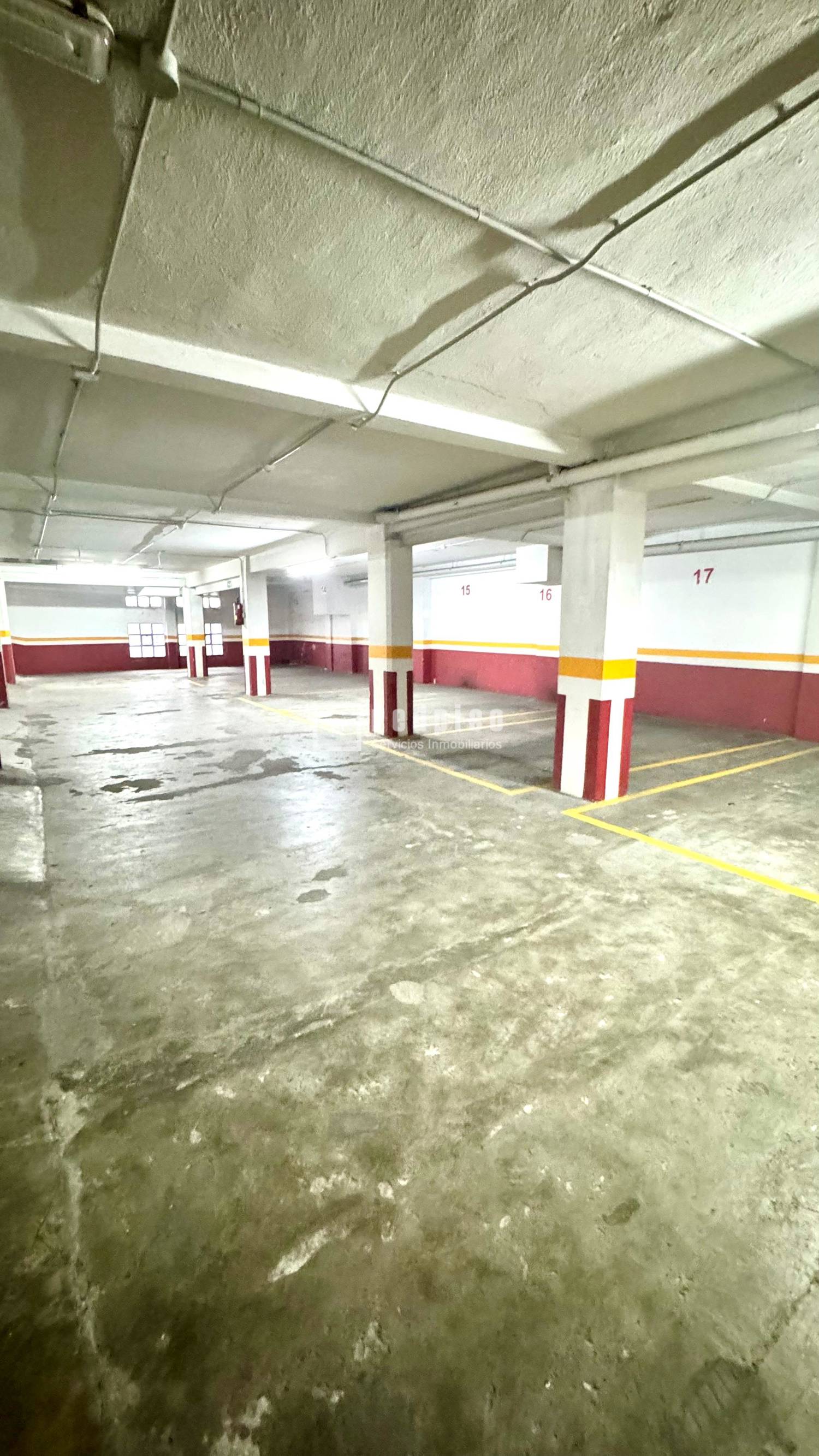 Garaje en venta en  calle de Barcelona, A Coruña  20/57