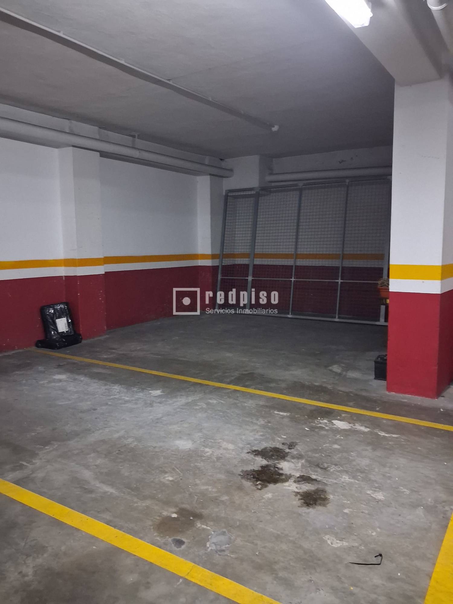 Garaje en venta en  calle de Barcelona, A Coruña  47/57