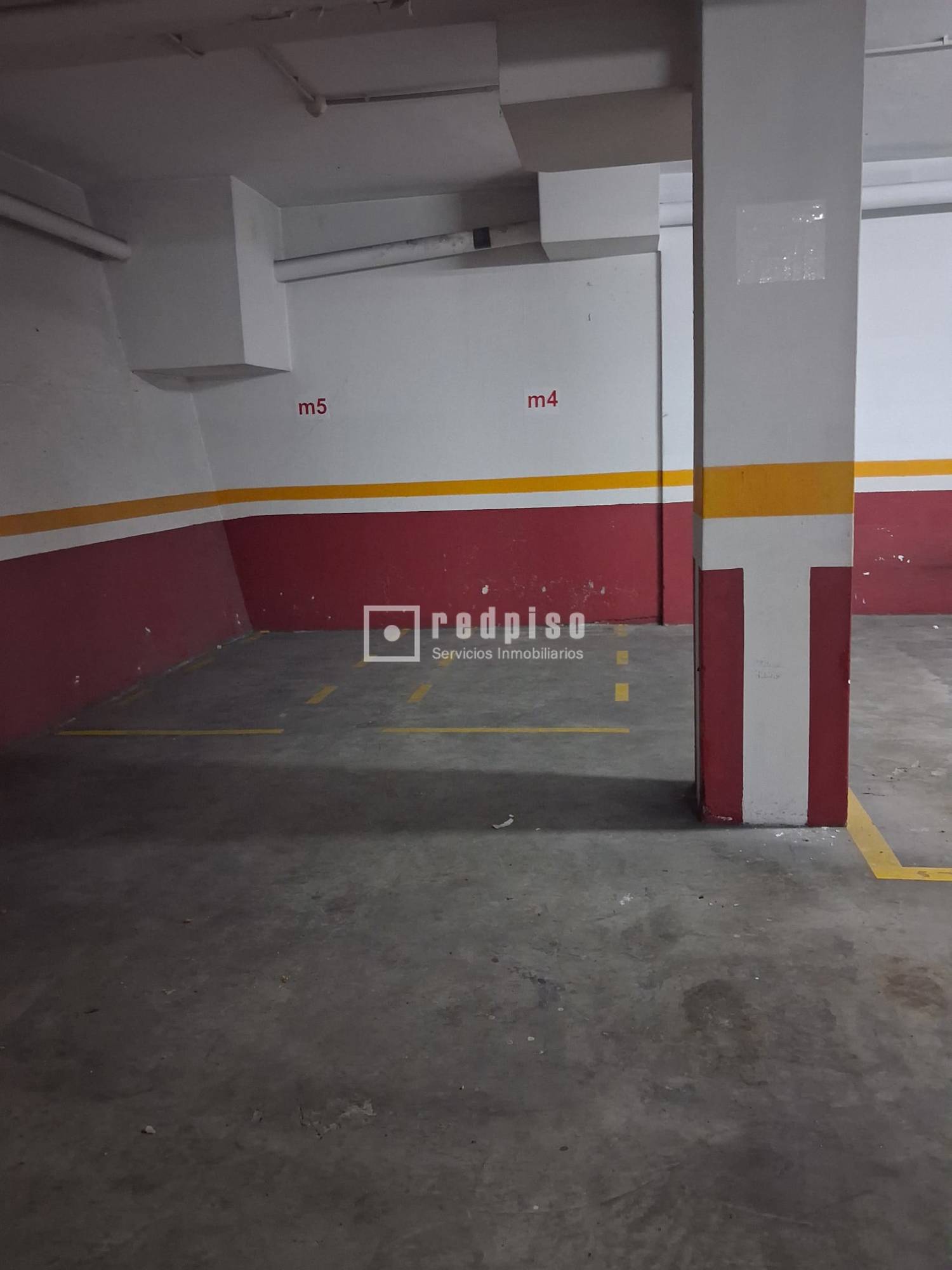 Garaje en venta en  calle de Barcelona, A Coruña  33/57