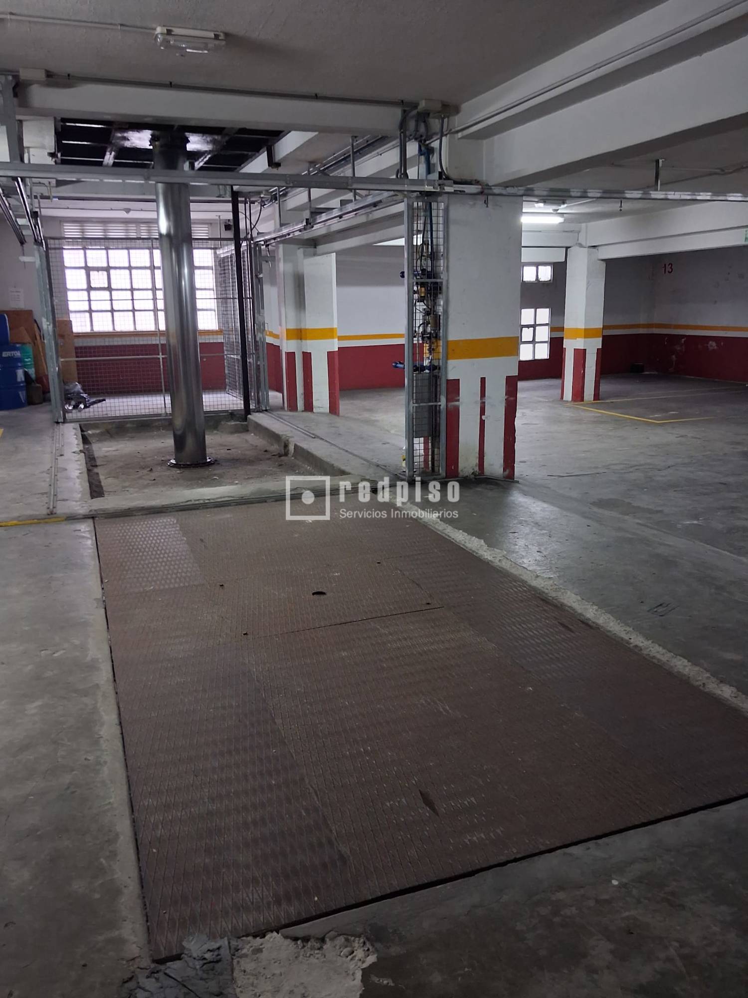 Garaje en venta en  calle de Barcelona, A Coruña  42/57