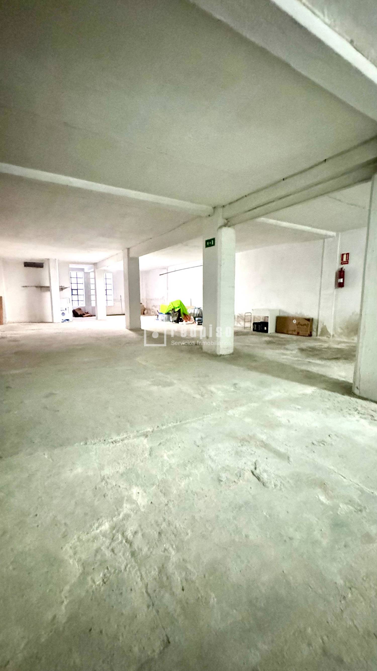 Garaje en venta en  calle de Barcelona, A Coruña  14/57
