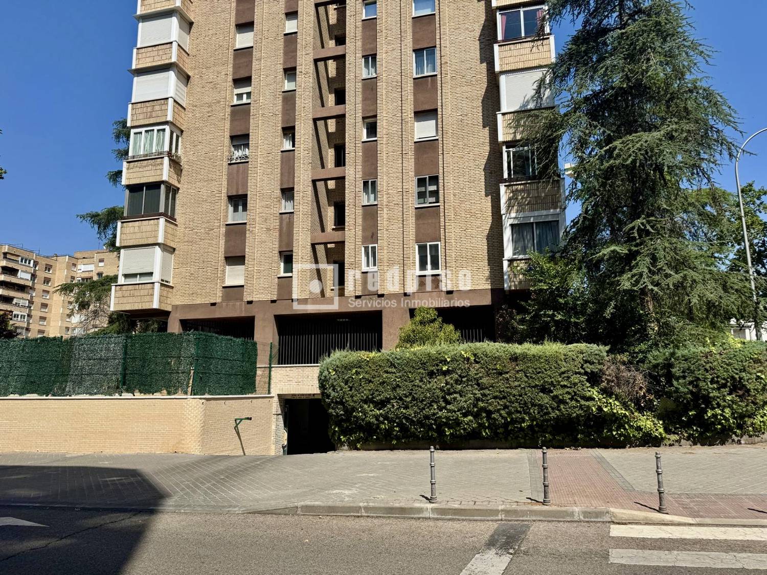 Garaje en venta en  calle del General Ampudia, Madrid  1/1